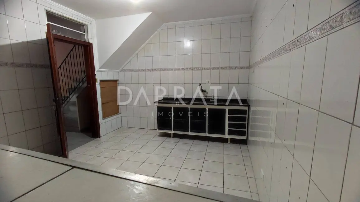 Foto 2 de Casa com 3 quartos para alugar, 200m2 em Vila Ema, Carapicuiba - SP