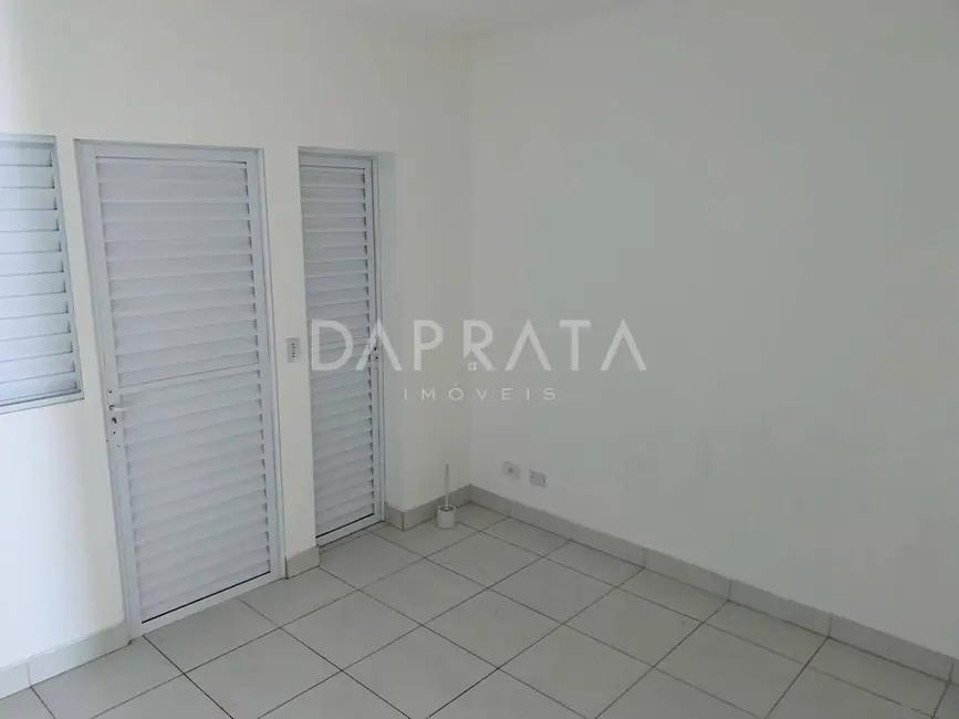 Casa com 1 quarto para alugar, 40m2 em Barueri - SP - imagem 3 Foto 3 de Casa com 1 quarto para alugar, 40m2 em Barueri - SP