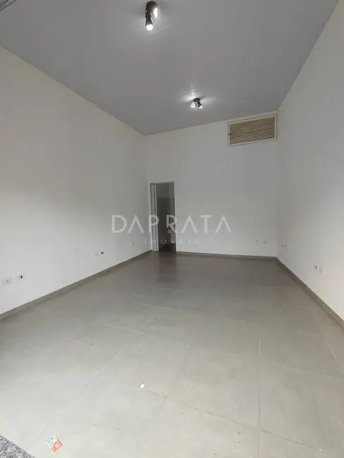 Loja para alugar, 20m2 em Centro, Barueri - SP - imagem 2 Foto 2 de Loja para alugar, 20m2 em Centro, Barueri - SP