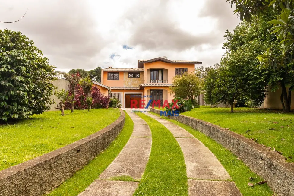 Foto 1 de Sobrado com 3 quartos à venda, 630m2 em Capão Raso, Curitiba - PR