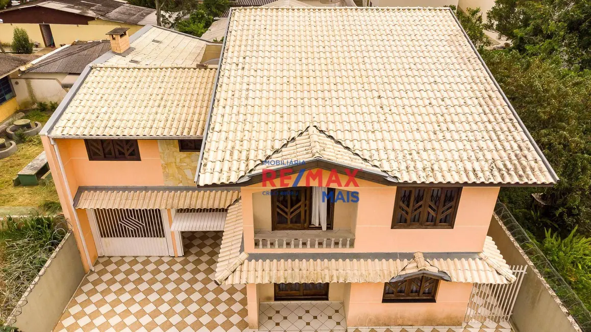Foto 2 de Sobrado com 3 quartos à venda, 630m2 em Capão Raso, Curitiba - PR