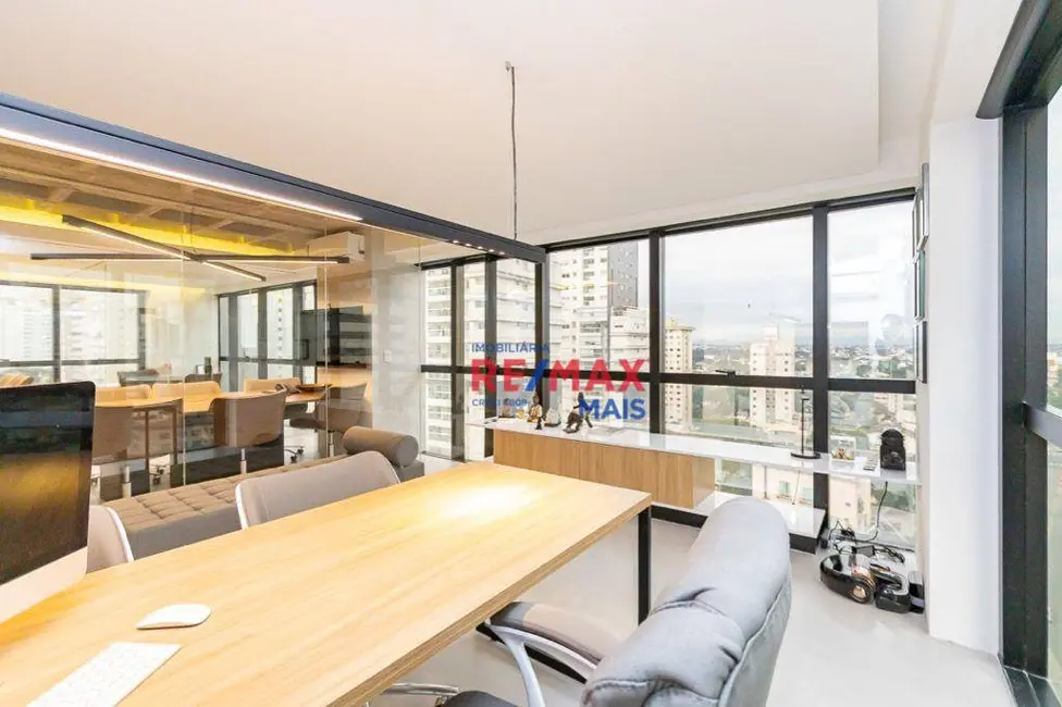 Sala Comercial à venda e para alugar, 206m2 em Água Verde, Curitiba - PR - imagem 7 Foto 7 de Sala Comercial à venda e para alugar, 206m2 em Água Verde, Curitiba - PR