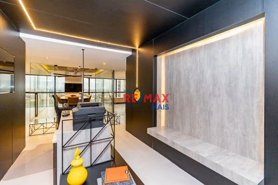 Sala Comercial à venda e para alugar, 206m2 em Água Verde, Curitiba - PR - imagem 9 Foto 9 de Sala Comercial à venda e para alugar, 206m2 em Água Verde, Curitiba - PR
