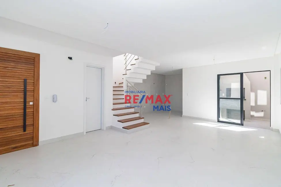 Foto 5 de Sobrado com 3 quartos à venda, 121m2 em Uberaba, Curitiba - PR