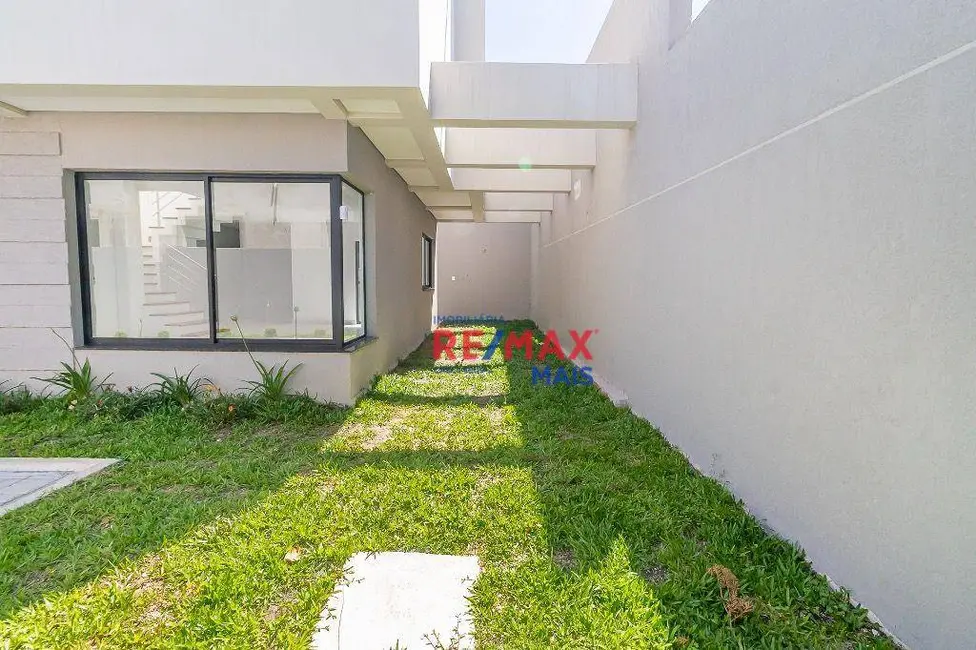 Foto 1 de Sobrado com 3 quartos à venda, 121m2 em Uberaba, Curitiba - PR