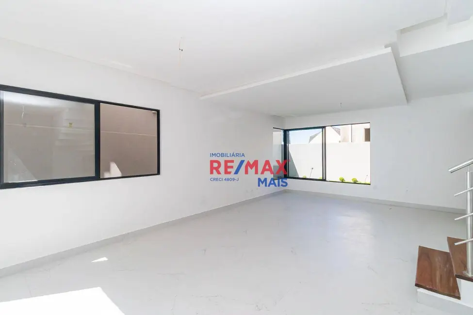 Foto 6 de Sobrado com 3 quartos à venda, 121m2 em Uberaba, Curitiba - PR