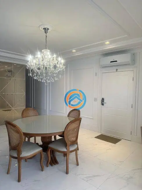 Foto 3 de Apartamento com 4 quartos à venda, 226m2 em Meia Praia, Itapema - SC