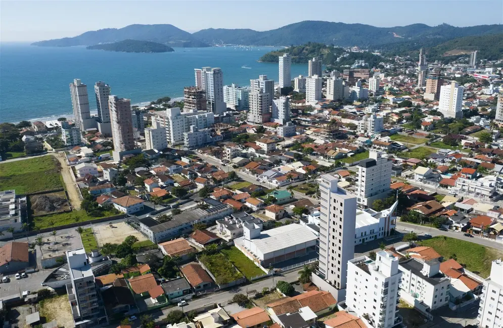 Foto 2 de Apartamento com 3 quartos à venda, 100m2 em Porto Belo - SC