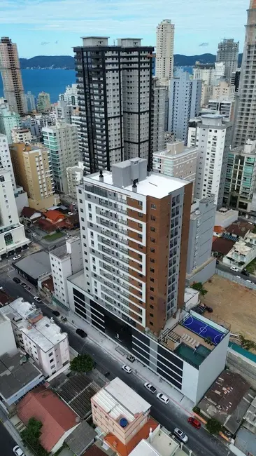 Foto 2 de Apartamento com 3 quartos à venda, 116m2 em Meia Praia, Itapema - SC