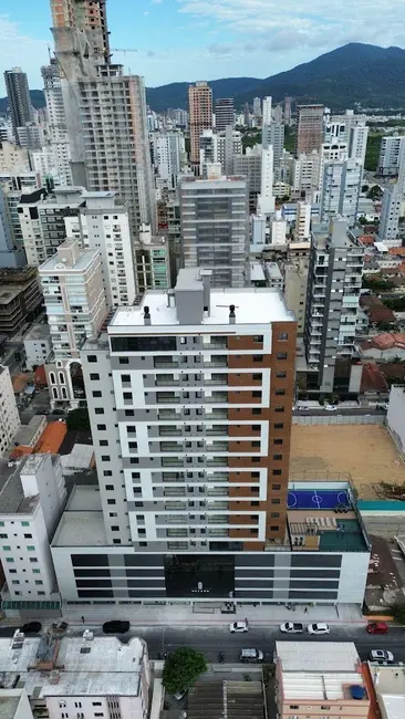 Foto 2 de Apartamento com 3 quartos à venda, 116m2 em Meia Praia, Itapema - SC
