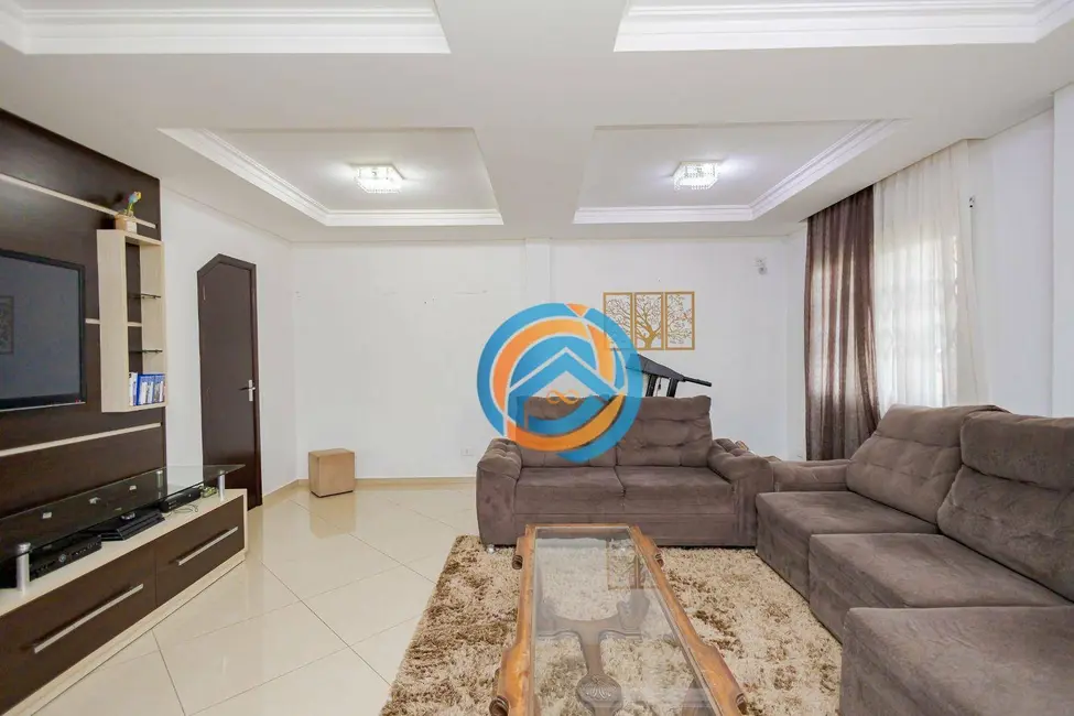 Sobrado com 4 quartos à venda, 308m2 em Fanny, Curitiba - PR - imagem 3 Foto 3 de Sobrado com 4 quartos à venda, 308m2 em Fanny, Curitiba - PR