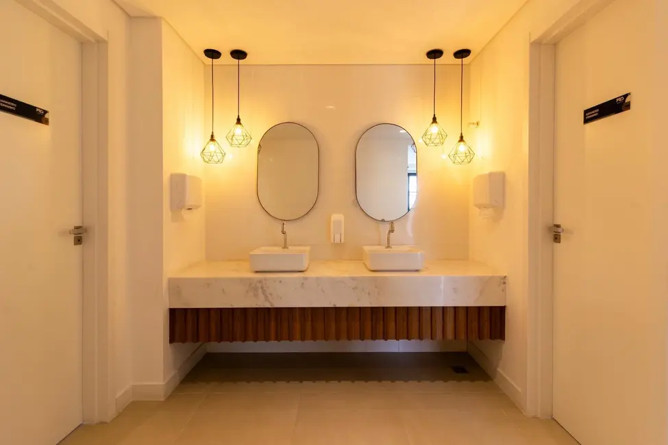 Foto 7 de Apartamento com 2 quartos à venda, 82m2 em Água Verde, Curitiba - PR