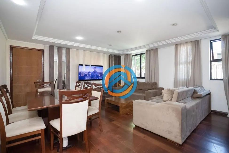 Casa com 4 quartos à venda, 269m2 em Santa Quitéria, Curitiba - PR - imagem 3 Foto 3 de Casa com 4 quartos à venda, 269m2 em Santa Quitéria, Curitiba - PR