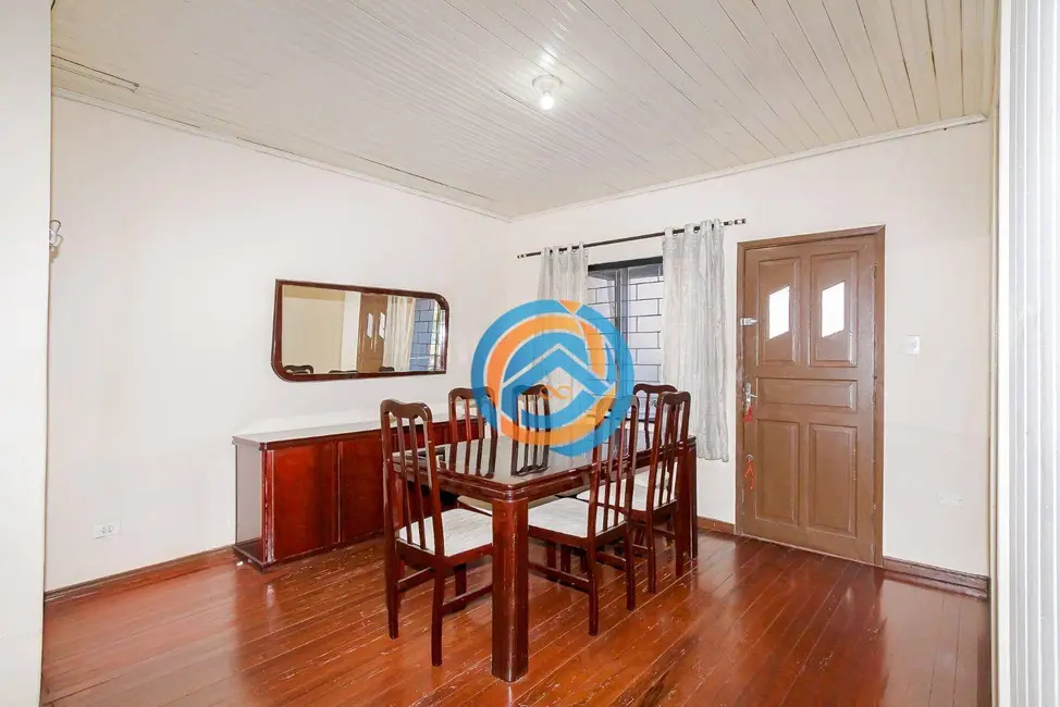 Casa com 3 quartos à venda, 440m2 em Capão Raso, Curitiba - PR - imagem 3 Foto 3 de Casa com 3 quartos à venda, 440m2 em Capão Raso, Curitiba - PR