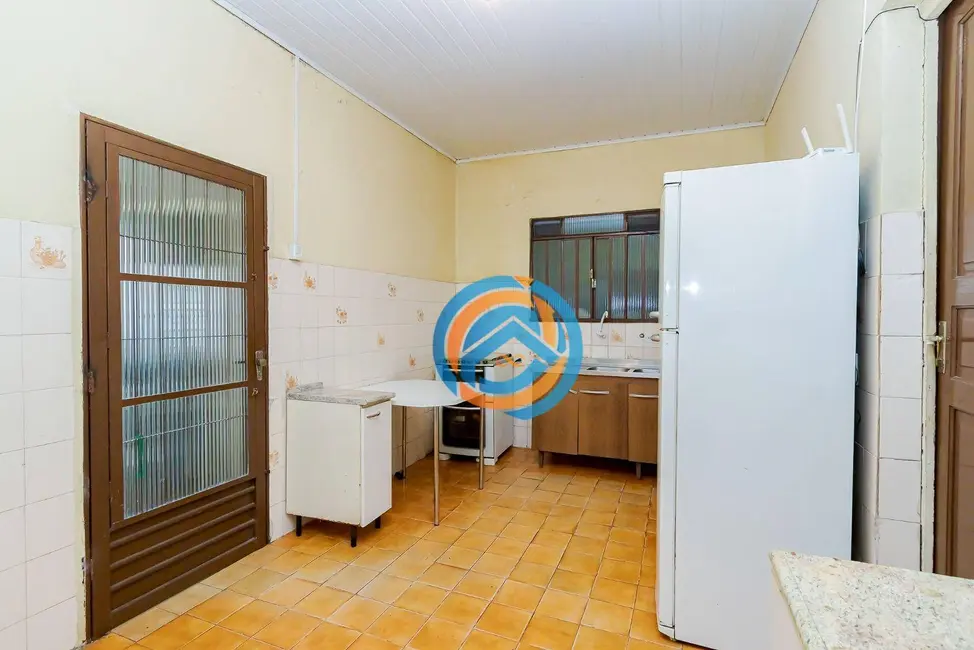 Casa com 3 quartos à venda, 440m2 em Capão Raso, Curitiba - PR - imagem 7 Foto 7 de Casa com 3 quartos à venda, 440m2 em Capão Raso, Curitiba - PR