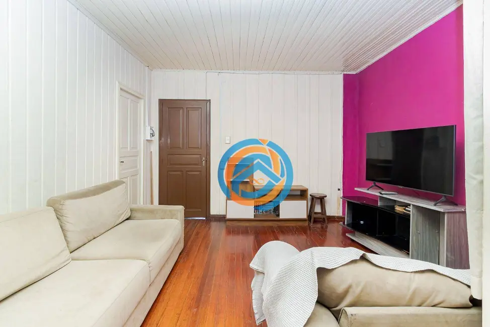 Casa com 3 quartos à venda, 440m2 em Capão Raso, Curitiba - PR - imagem 5 Foto 5 de Casa com 3 quartos à venda, 440m2 em Capão Raso, Curitiba - PR