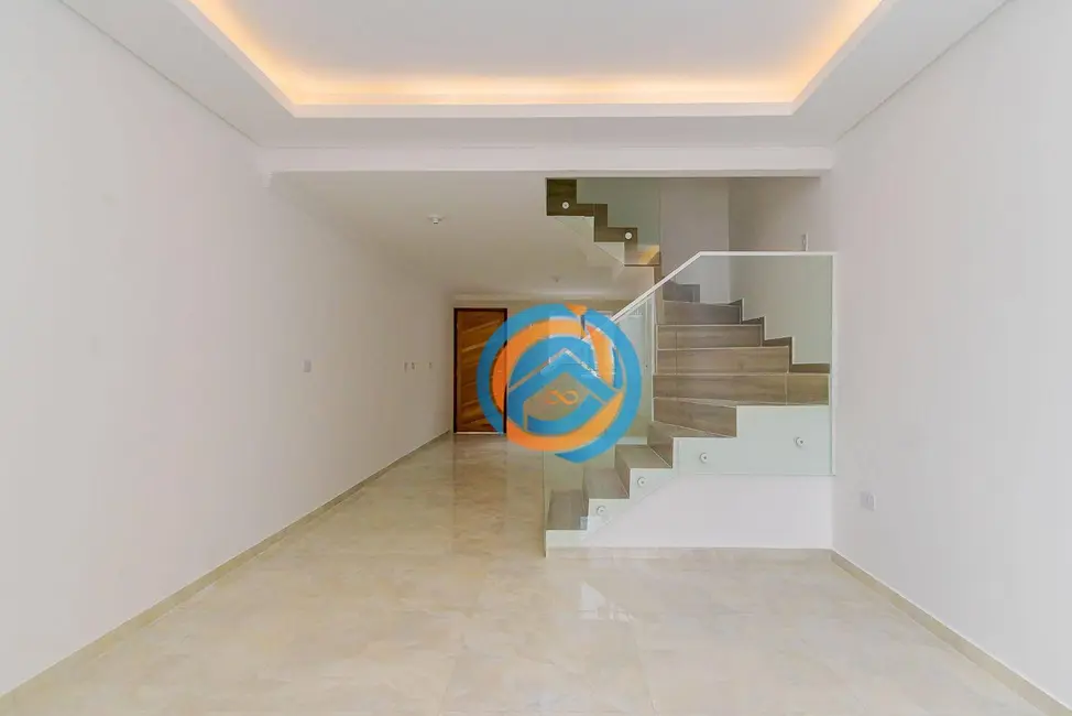 Sobrado com 3 quartos à venda, 150m2 em Umbará, Curitiba - PR - imagem 3 Foto 3 de Sobrado com 3 quartos à venda, 150m2 em Umbará, Curitiba - PR