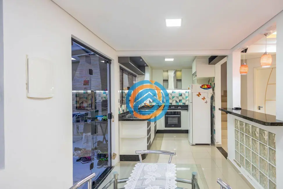 Foto 8 de Sobrado com 3 quartos à venda, 219m2 em Cidade Industrial, Curitiba - PR