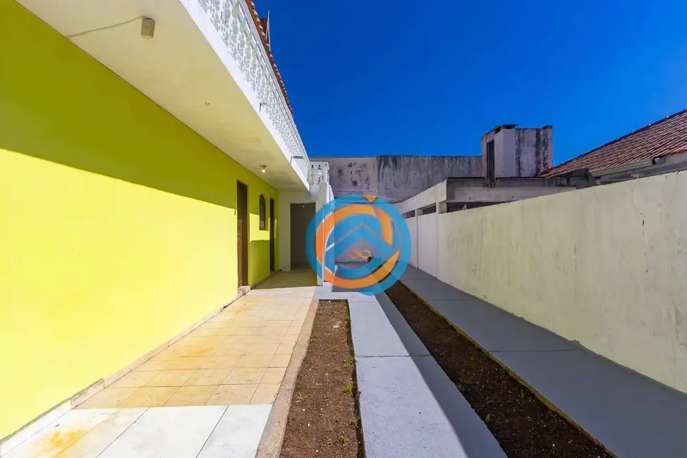 Sobrado com 3 quartos à venda, 179m2 em Boqueirão, Curitiba - PR - imagem 8 Foto 8 de Sobrado com 3 quartos à venda, 179m2 em Boqueirão, Curitiba - PR