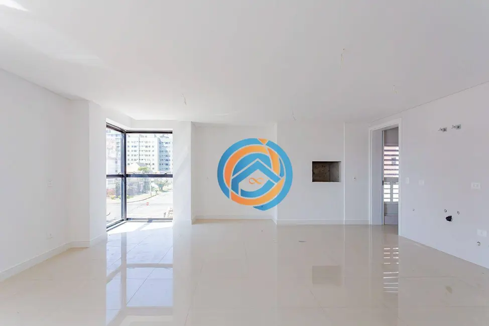 Apartamento com 3 quartos à venda, 168m2 em Portão, Curitiba - PR - imagem 3 Foto 3 de Apartamento com 3 quartos à venda, 168m2 em Portão, Curitiba - PR