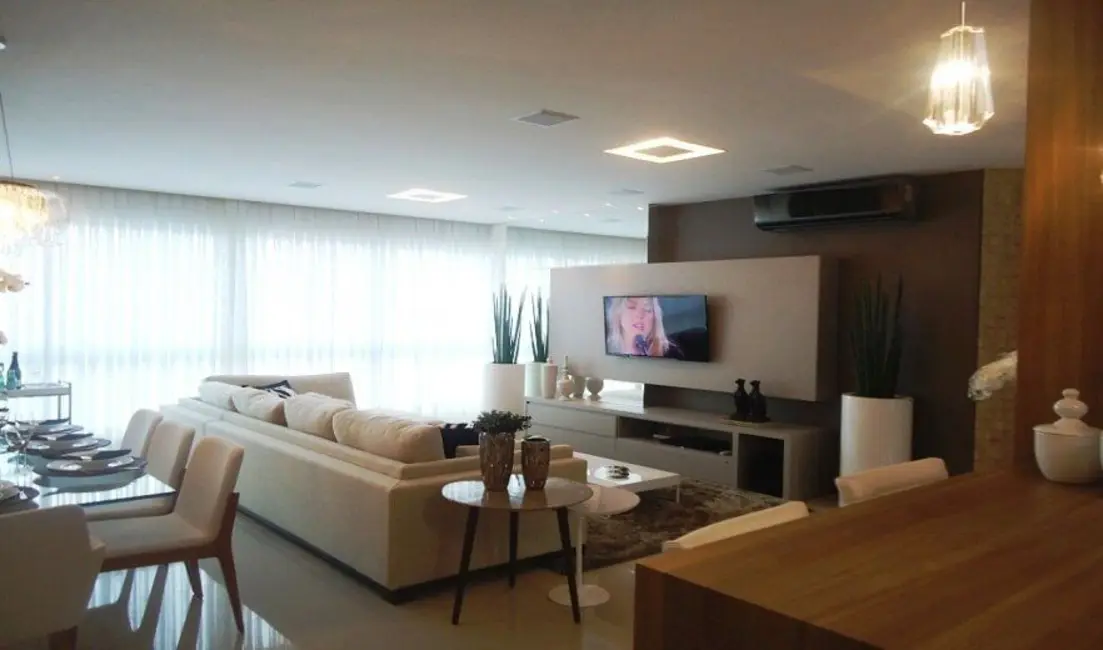 Foto 2 de Sala Comercial à venda, 62m2 em Centro, Balneario Camboriu - SC