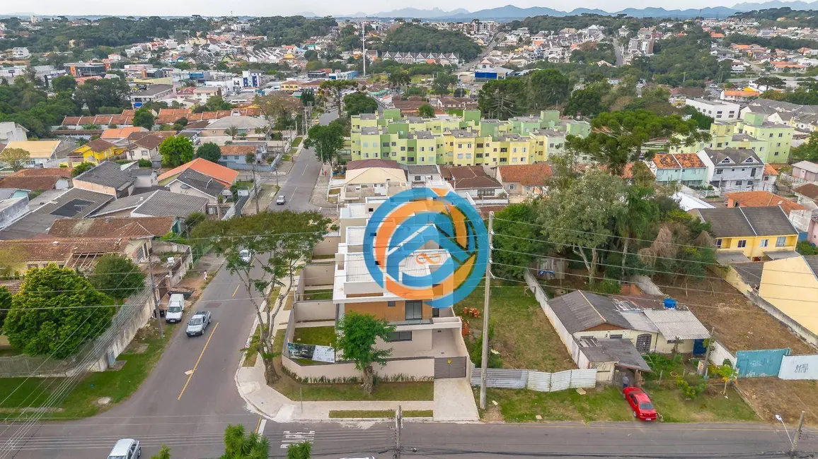 Sobrado com 3 quartos à venda, 145m2 em Uberaba, Curitiba - PR - imagem 8 Foto 8 de Sobrado com 3 quartos à venda, 145m2 em Uberaba, Curitiba - PR