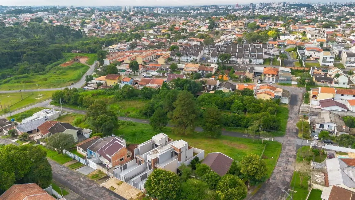Sobrado com 3 quartos à venda, 167m2 em Barreirinha, Curitiba - PR - imagem 7 Foto 7 de Sobrado com 3 quartos à venda, 167m2 em Barreirinha, Curitiba - PR