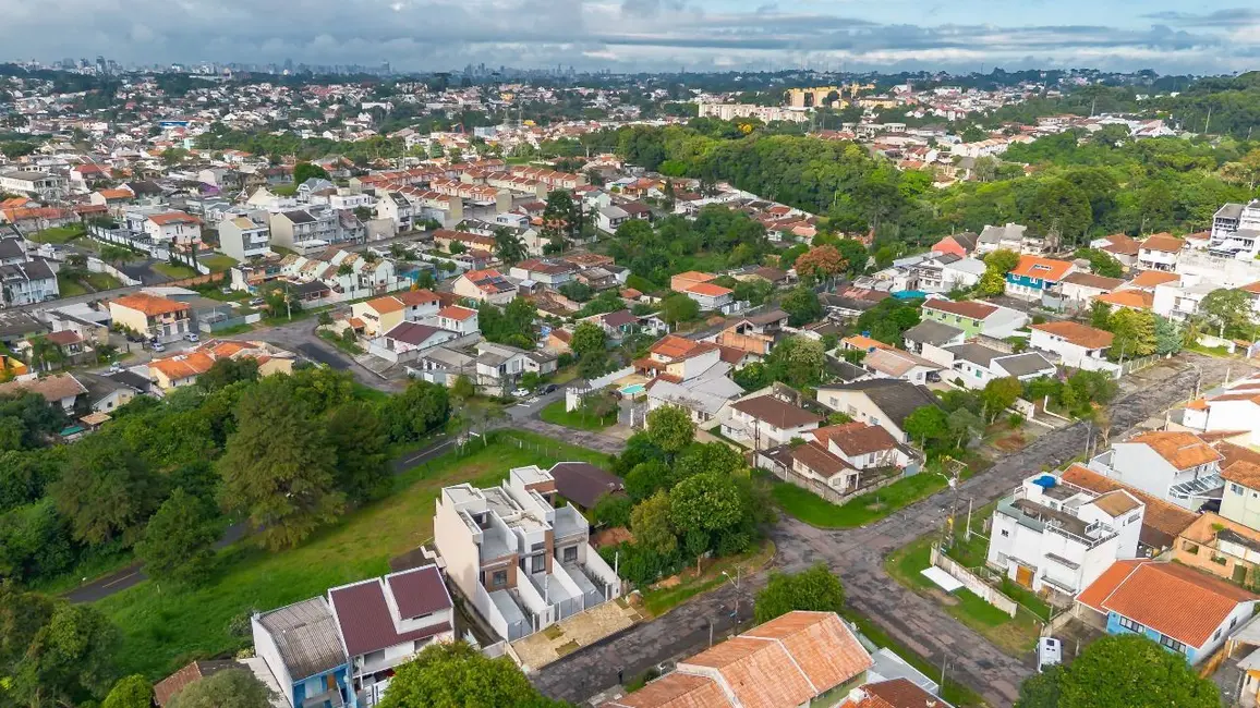Sobrado com 3 quartos à venda, 167m2 em Barreirinha, Curitiba - PR - imagem 5 Foto 5 de Sobrado com 3 quartos à venda, 167m2 em Barreirinha, Curitiba - PR