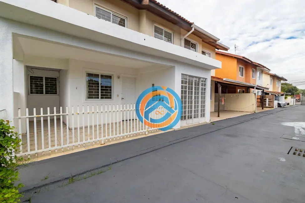 Foto 2 de Sobrado com 3 quartos à venda, 96m2 em Boqueirão, Curitiba - PR