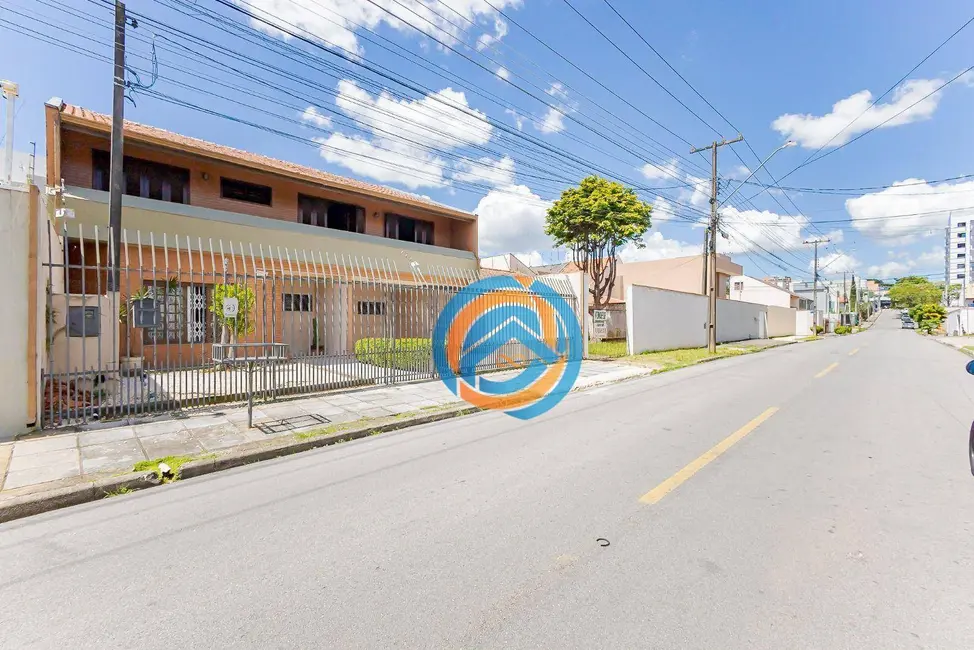 Sobrado com 4 quartos à venda, 456m2 em Centro, Pinhais - PR - imagem 3 Foto 3 de Sobrado com 4 quartos à venda, 456m2 em Centro, Pinhais - PR