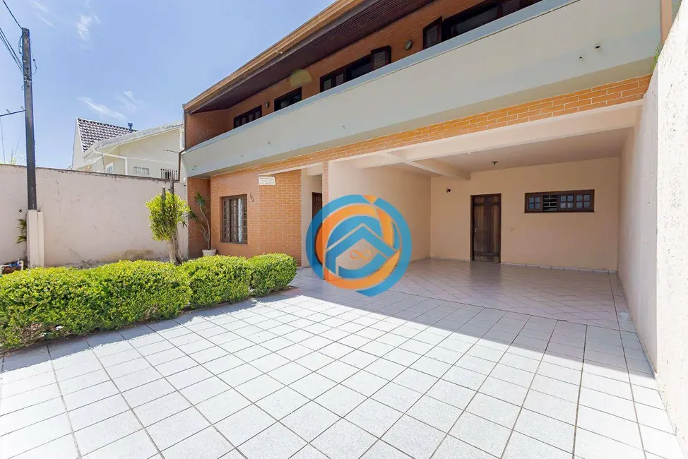 Sobrado com 4 quartos à venda, 456m2 em Centro, Pinhais - PR - imagem 6 Foto 6 de Sobrado com 4 quartos à venda, 456m2 em Centro, Pinhais - PR