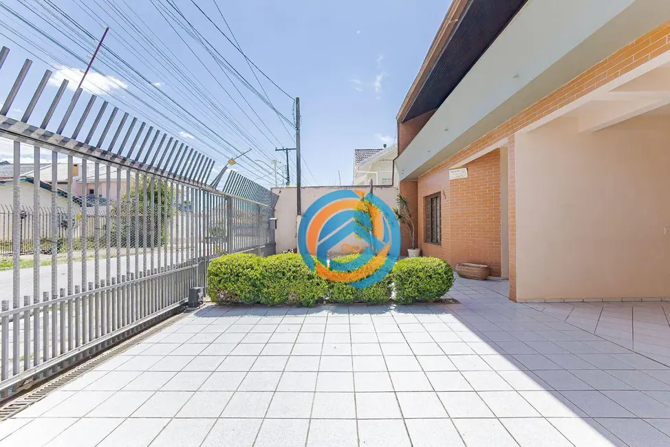 Sobrado com 4 quartos à venda, 456m2 em Centro, Pinhais - PR - imagem 7 Foto 7 de Sobrado com 4 quartos à venda, 456m2 em Centro, Pinhais - PR