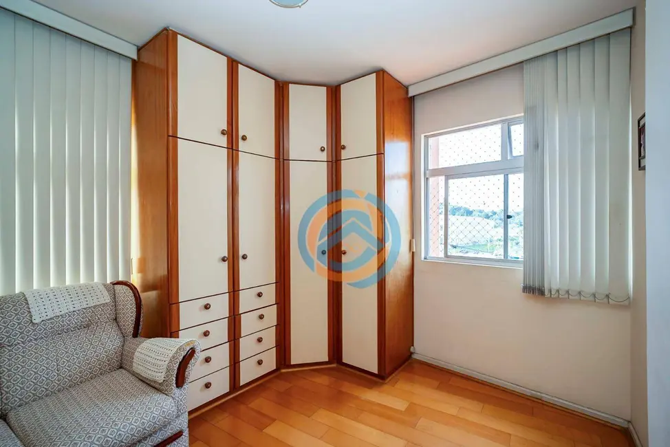 Foto 2 de Apartamento com 2 quartos à venda, 79m2 em Ahú, Curitiba - PR