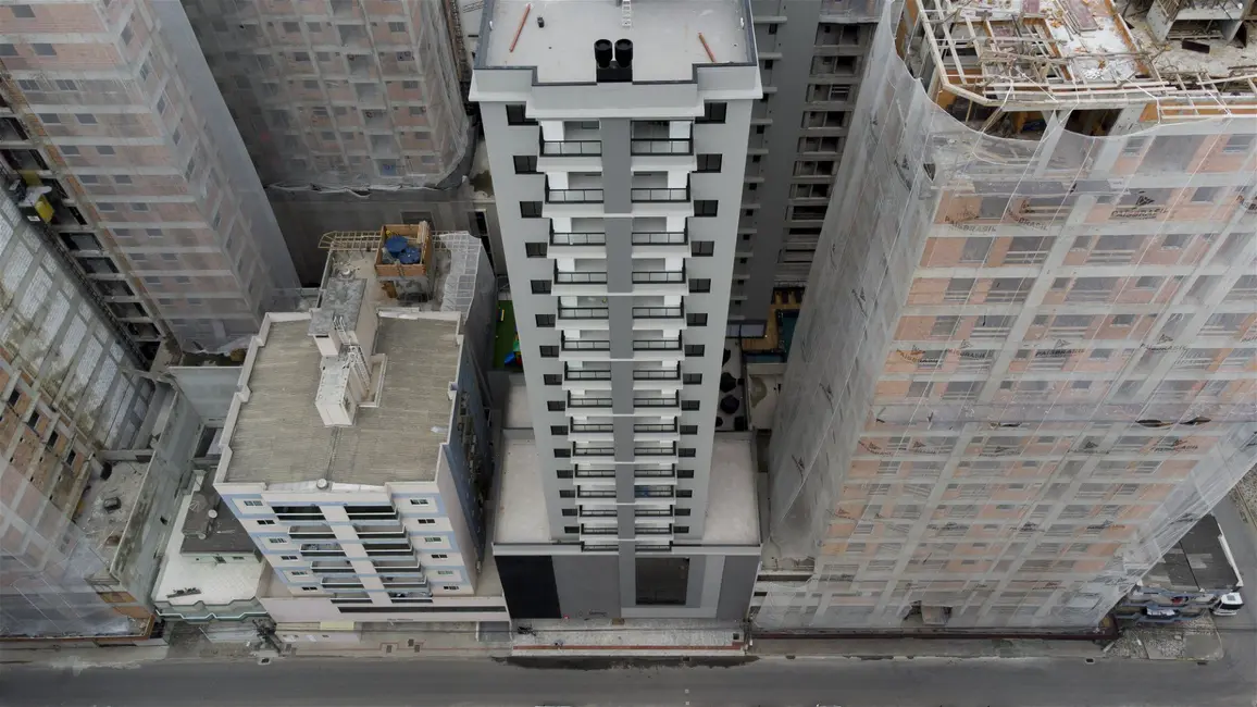 Foto 4 de Apartamento com 2 quartos à venda, 69m2 em Itapema - SC