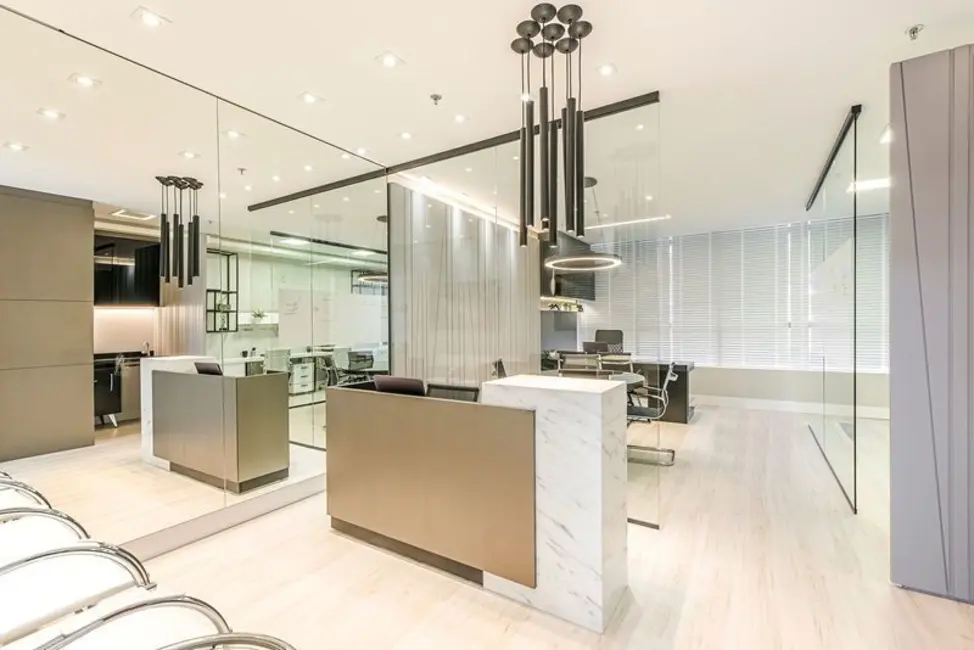 Sala Comercial à venda, 115m2 em Vila Izabel, Curitiba - PR - imagem 6 Foto 6 de Sala Comercial à venda, 115m2 em Vila Izabel, Curitiba - PR