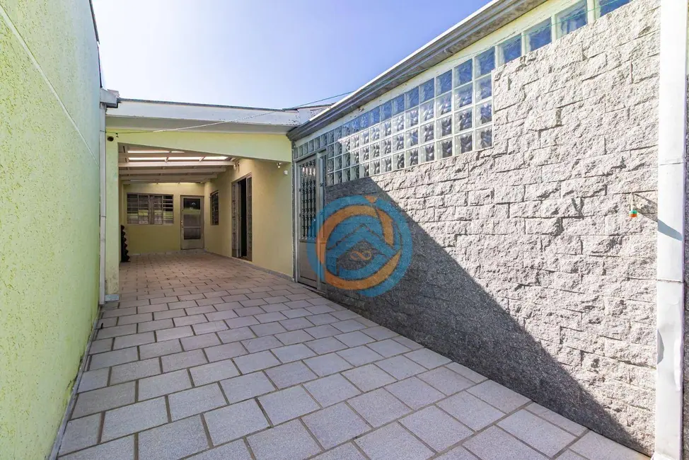 Foto 2 de Casa com 3 quartos à venda, 200m2 em Sítio Cercado, Curitiba - PR