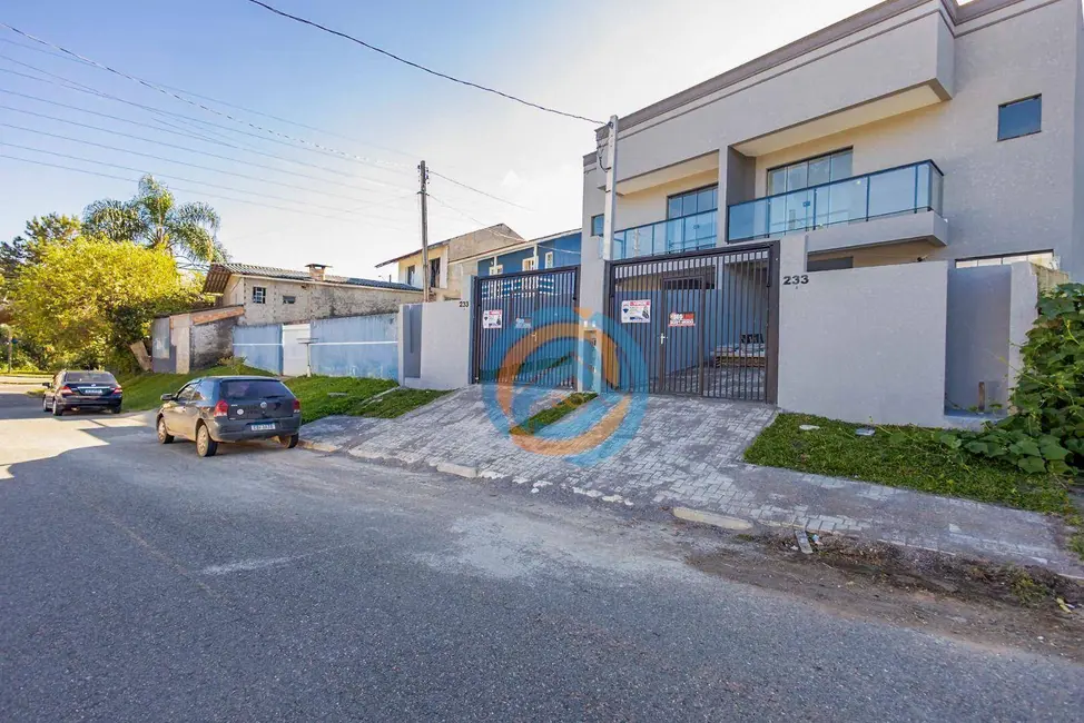 Sobrado com 3 quartos à venda, 141m2 em São Braz, Curitiba - PR - imagem 3 Foto 3 de Sobrado com 3 quartos à venda, 141m2 em São Braz, Curitiba - PR