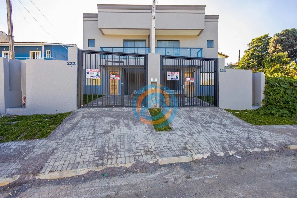 Sobrado com 3 quartos à venda, 141m2 em São Braz, Curitiba - PR - imagem 4 Foto 4 de Sobrado com 3 quartos à venda, 141m2 em São Braz, Curitiba - PR