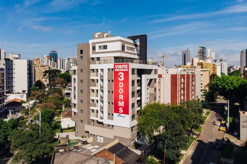 Apartamento com 3 quartos à venda, 197m2 em Juvevê, Curitiba - PR - imagem 2 Foto 2 de Apartamento com 3 quartos à venda, 197m2 em Juvevê, Curitiba - PR