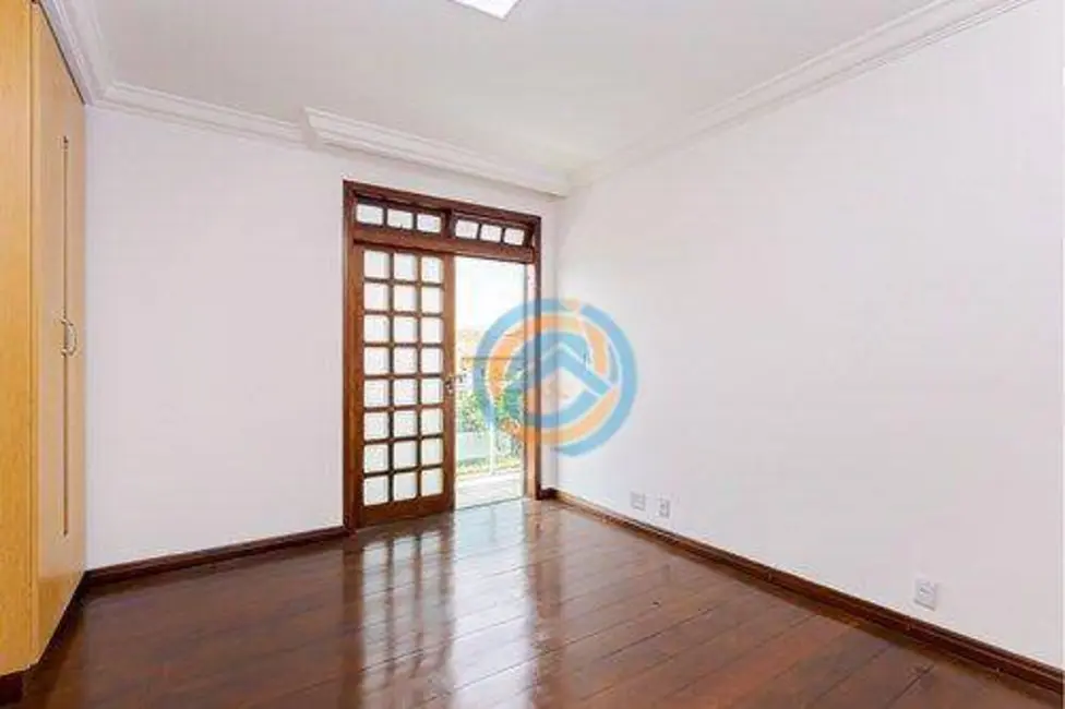 Foto 8 de Sobrado com 6 quartos à venda, 434m2 em Mercês, Curitiba - PR