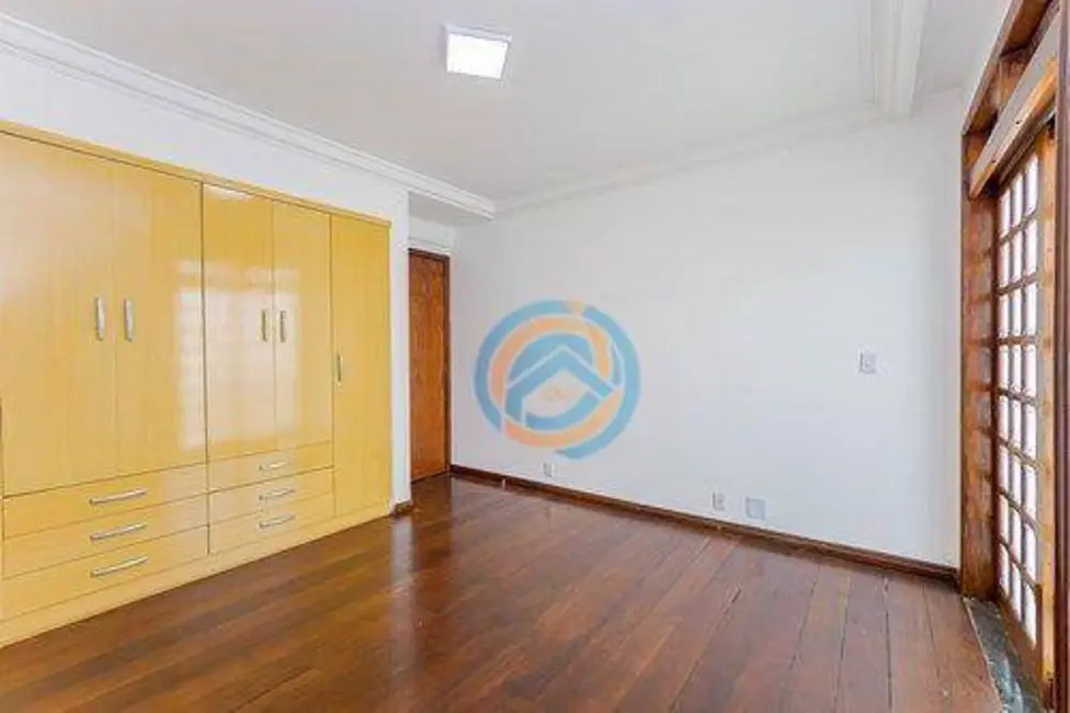 Foto 3 de Sobrado com 6 quartos à venda, 434m2 em Mercês, Curitiba - PR