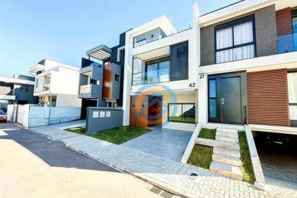 Sobrado com 3 quartos à venda, 170m2 em Curitiba - PR - imagem 5 Foto 5 de Sobrado com 3 quartos à venda, 170m2 em Curitiba - PR