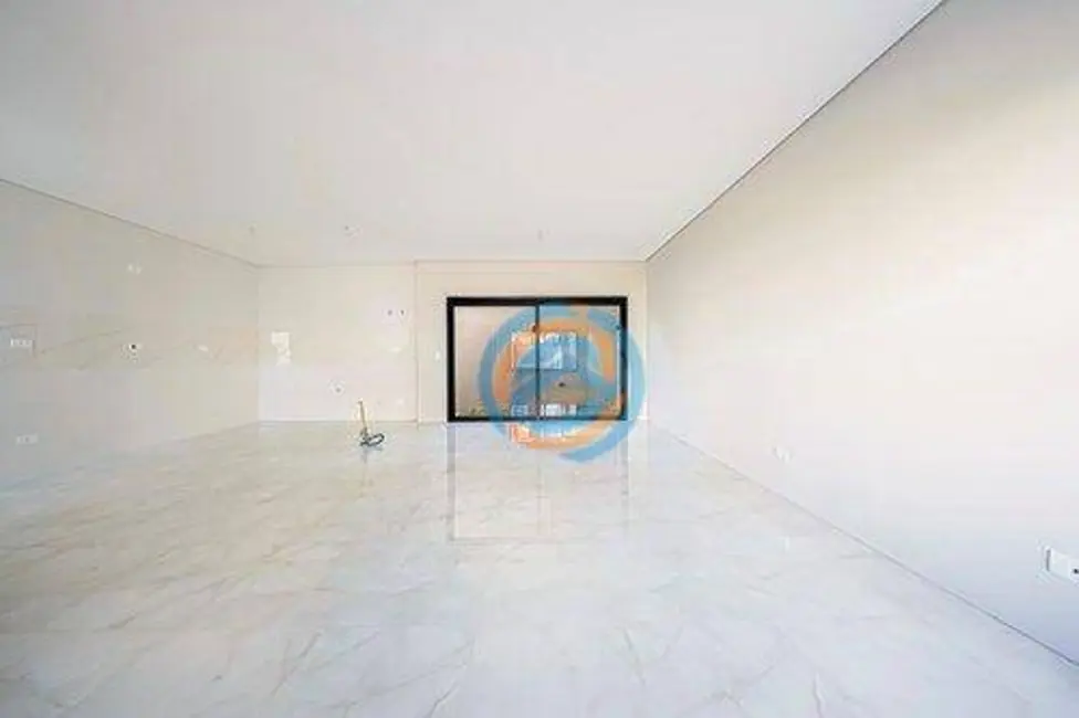 Sobrado com 3 quartos à venda, 170m2 em Curitiba - PR - imagem 9 Foto 9 de Sobrado com 3 quartos à venda, 170m2 em Curitiba - PR