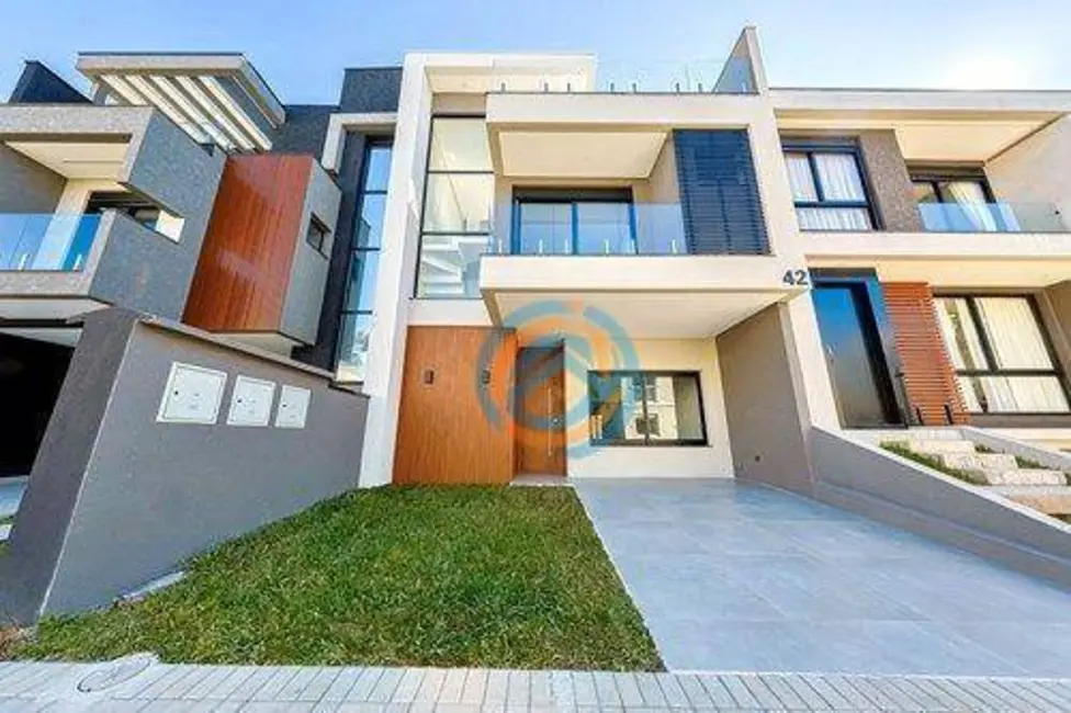 Foto 1 de Sobrado com 3 quartos à venda, 170m2 em Curitiba - PR