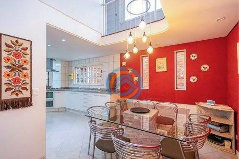 Casa com 4 quartos à venda, 478m2 em Rebouças, Curitiba - PR - imagem 4 Foto 4 de Casa com 4 quartos à venda, 478m2 em Rebouças, Curitiba - PR