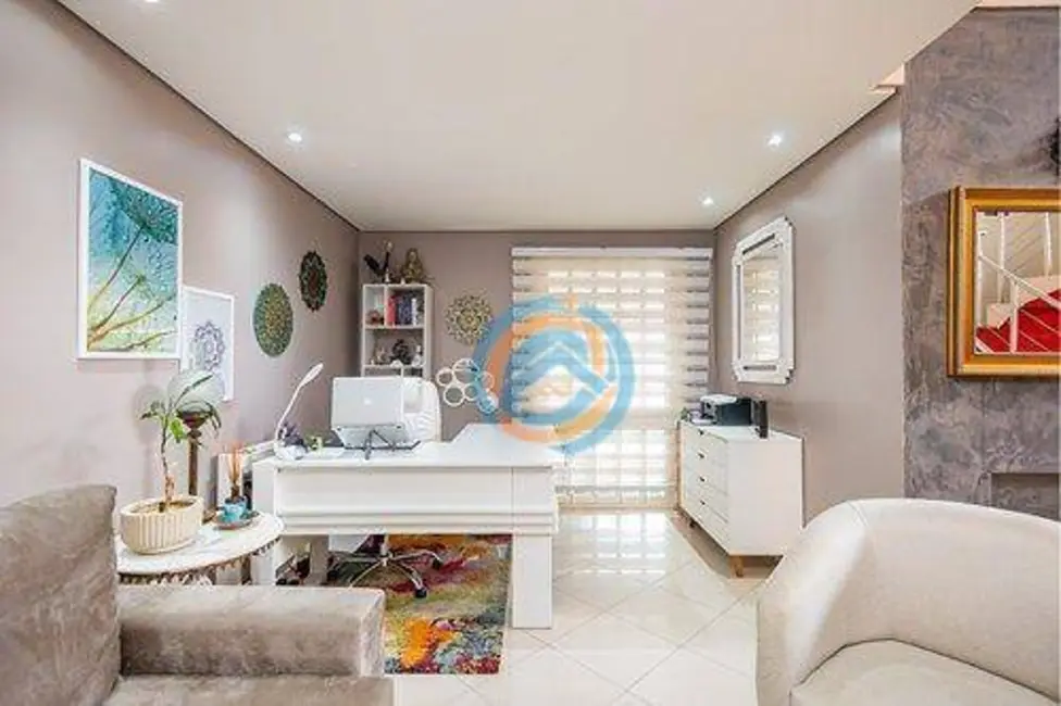 Casa com 4 quartos à venda, 478m2 em Rebouças, Curitiba - PR - imagem 3 Foto 3 de Casa com 4 quartos à venda, 478m2 em Rebouças, Curitiba - PR