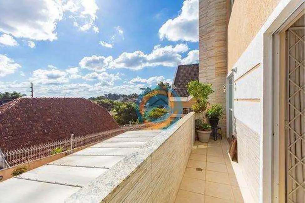 Sobrado com 5 quartos à venda, 183m2 em Mercês, Curitiba - PR - imagem 7 Foto 7 de Sobrado com 5 quartos à venda, 183m2 em Mercês, Curitiba - PR