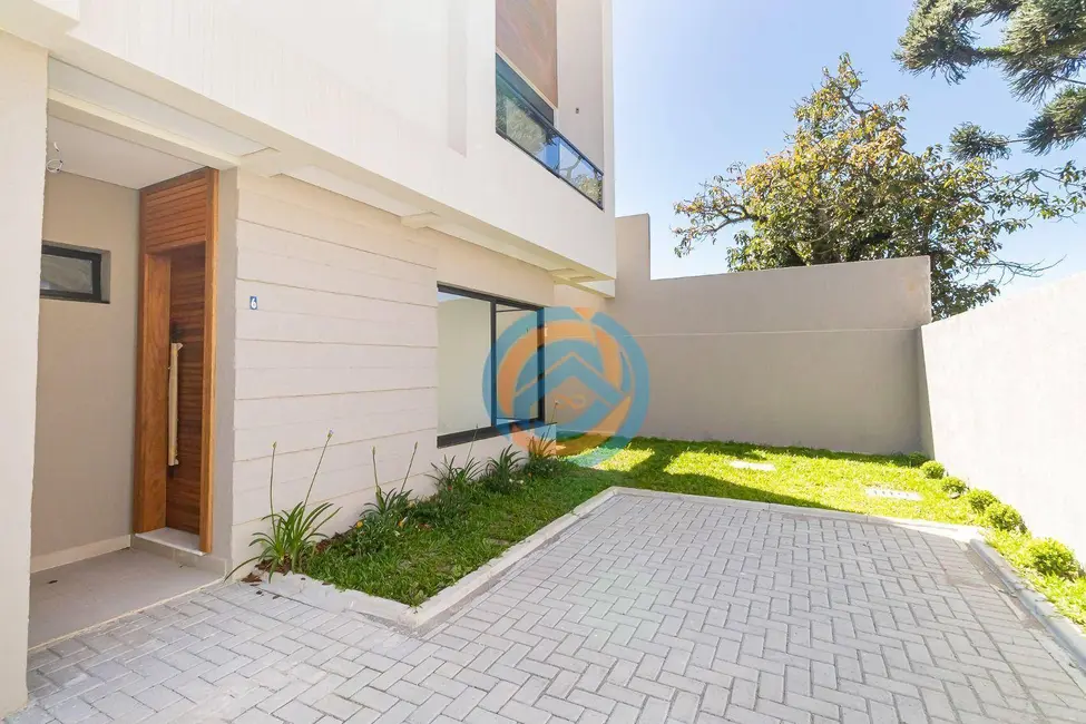 Foto 1 de Sobrado com 3 quartos à venda, 123m2 em Uberaba, Curitiba - PR