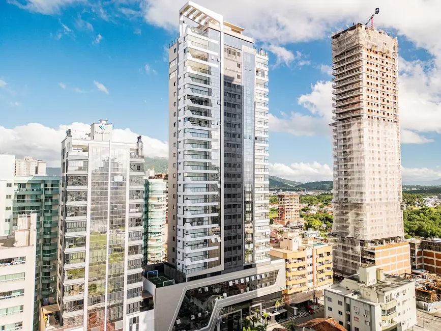 Foto 4 de Apartamento com 4 quartos à venda, 179m2 em Meia Praia, Itapema - SC