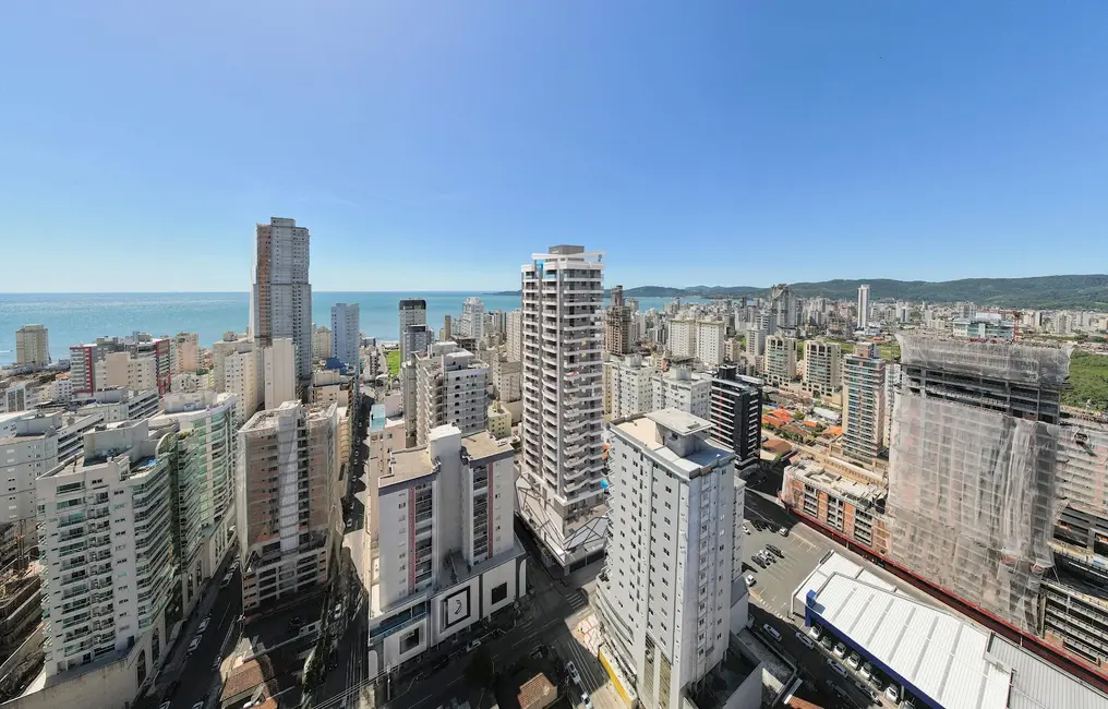 Foto 5 de Apartamento com 3 quartos à venda, 225m2 em Meia Praia, Itapema - SC